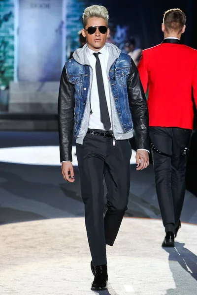 Look 39